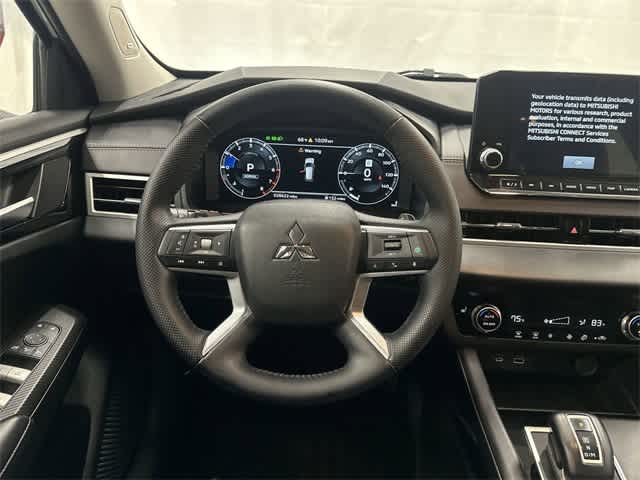 2023 Mitsubishi Outlander SE White Diamond at HGreg Houston