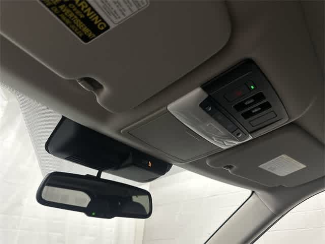 2023 Mitsubishi Outlander SE White Diamond at HGreg Houston