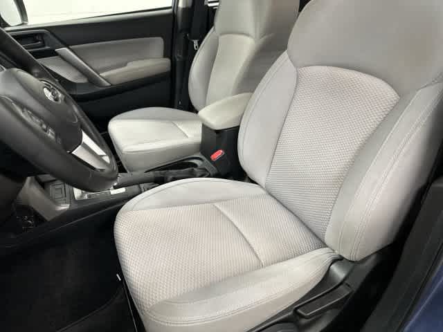 2017 Subaru Forester photo 10 of 32