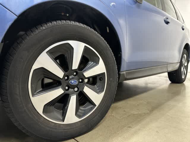 2017 Subaru Forester photo 28 of 32