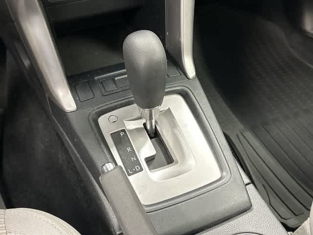 2017 Subaru Forester photo 24 of 32