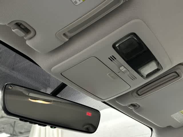2017 Subaru Forester photo 21 of 32