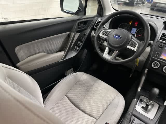 2017 Subaru Forester photo 12 of 32