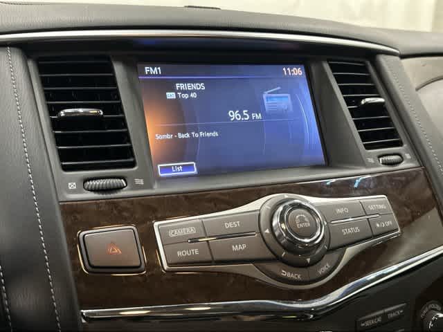 2017 INFINITI QX80 photo 22 of 33