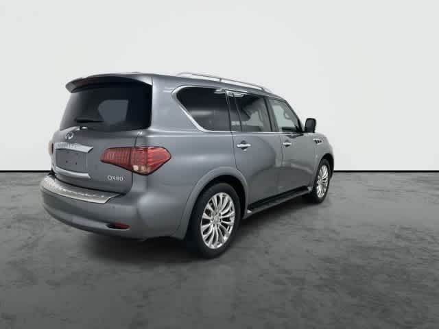 2017 INFINITI QX80 photo 3 of 33