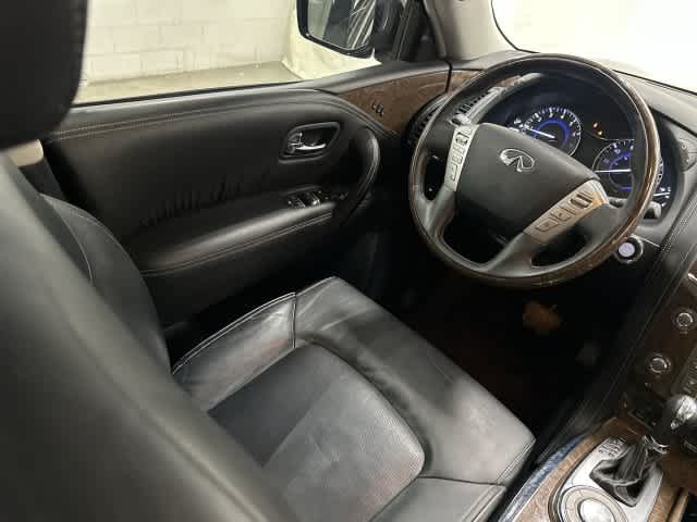 2017 INFINITI QX80 photo 12 of 33
