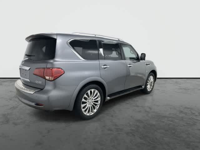 2017 INFINITI QX80 photo 4 of 33