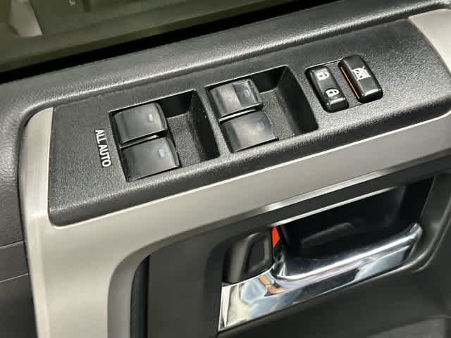 2020 Toyota 4Runner photo 19 of 31