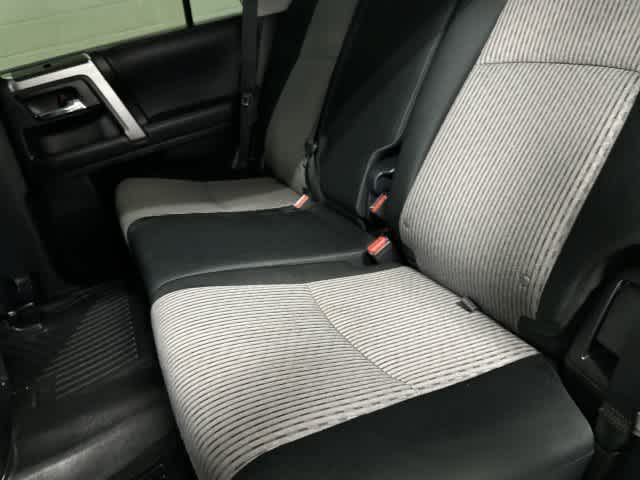 2020 Toyota 4Runner photo 11 of 31