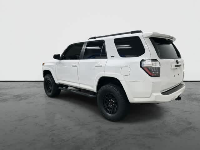 2020 Toyota 4Runner photo 9 of 31