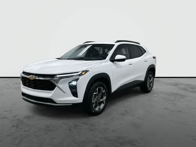 2025 Chevrolet Trax photo 7 of 32