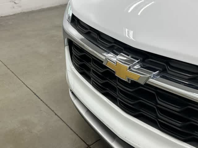 2025 Chevrolet Trax photo 30 of 32