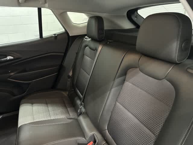 2025 Chevrolet Trax photo 14 of 32