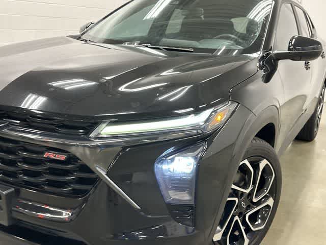 2024 Chevrolet Trax 2RS Mosaic Black Metallic at Lone Star Chevrolet