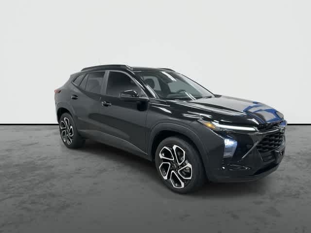 2024 Chevrolet Trax photo 5 of 32