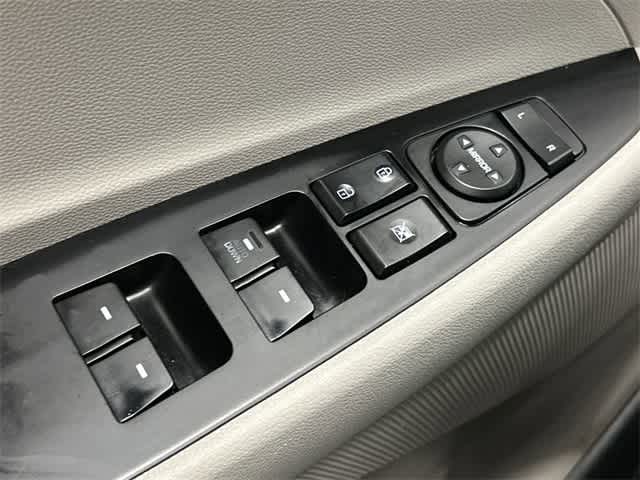 2016 Hyundai Tucson SE Dazzling White at Honda of Clear Lake