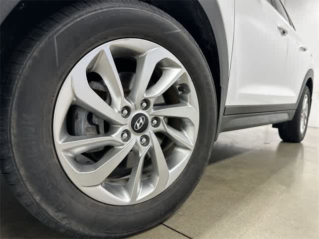 2016 Hyundai Tucson SE Dazzling White at Honda of Clear Lake