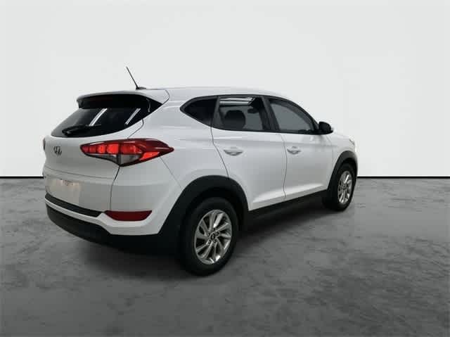 2016 Hyundai Tucson SE Dazzling White at Honda of Clear Lake