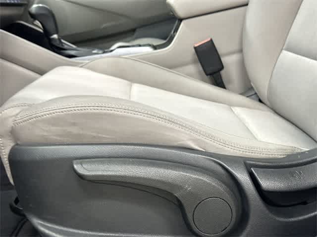 2016 Hyundai Tucson SE Dazzling White at Honda of Clear Lake