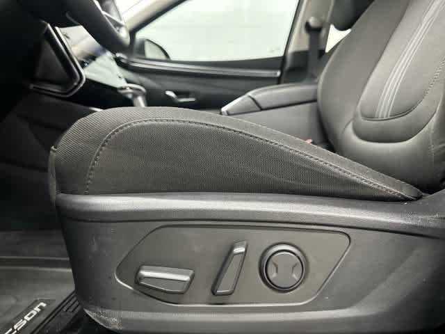2024 Hyundai Tucson photo 26 of 32