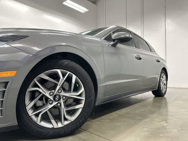2023 Hyundai Sonata SEL Hampton Gray at Davis Chevrolet