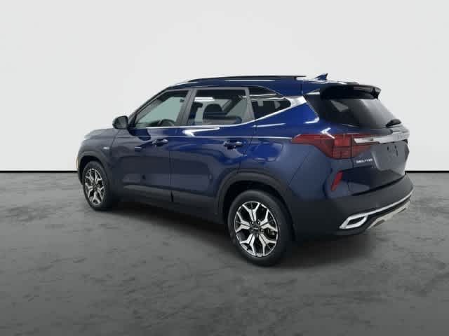 2023 Kia Seltos photo 9 of 33