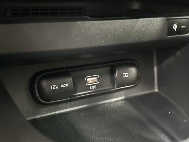 2023 Kia Seltos photo 26 of 33