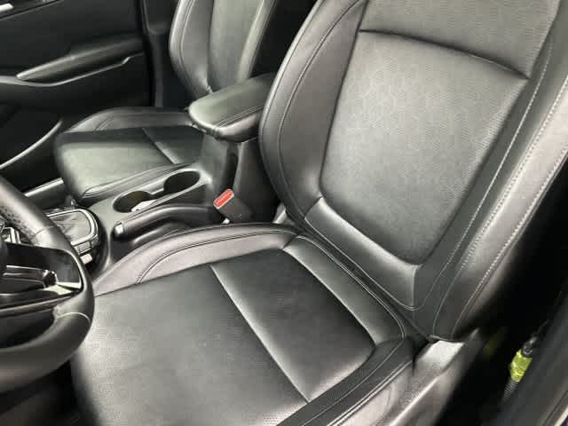 2023 Kia Seltos photo 10 of 33
