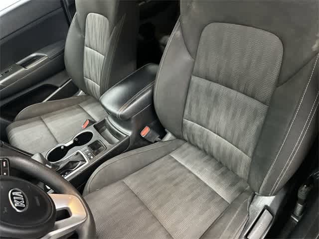 2021 Kia Sportage LX - 9