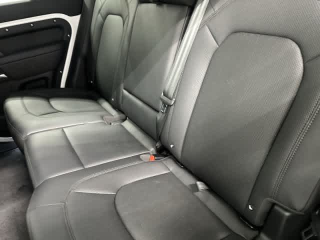 2025 Land Rover Defender photo 11 of 33