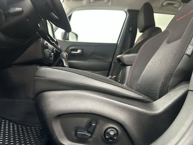 2021 Jeep Renegade Trailhawk Granite Crystal Metallic Clearcoat at AutoNation USA Houston