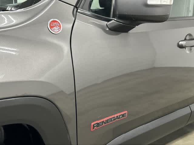 2021 Jeep Renegade photo 29 of 31