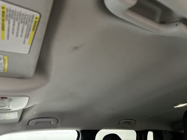 2021 Jeep Renegade photo 26 of 31