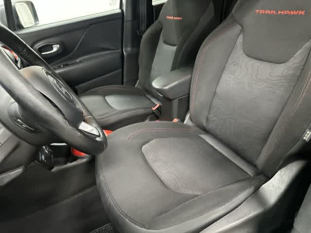 2021 Jeep Renegade photo 10 of 31