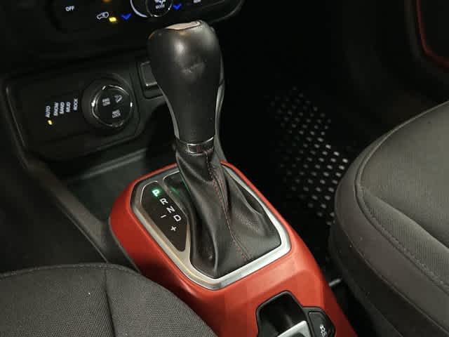 2021 Jeep Renegade photo 23 of 31