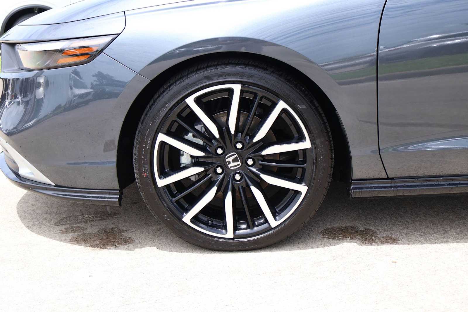 2025 Honda Accord Hybrid Touring - Photo 8