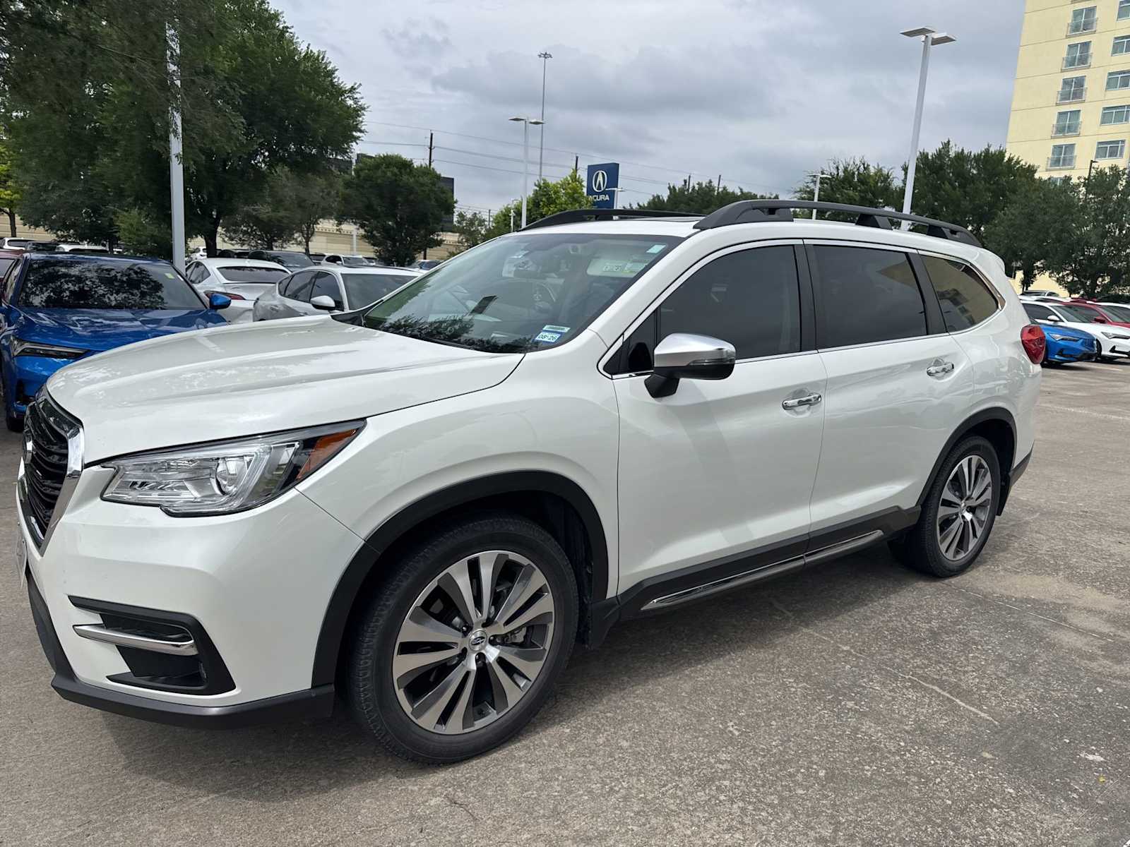 2020 Subaru Ascent Touring's photo