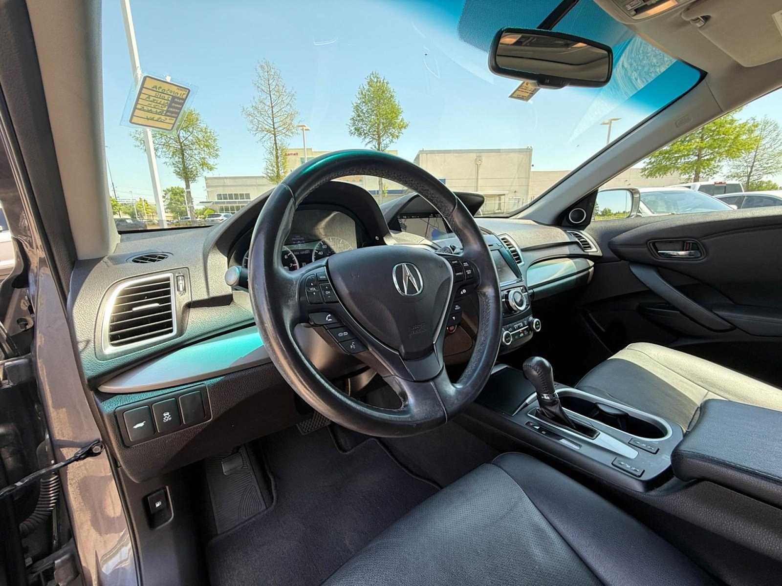 Used 2018 Acura RDX Technology Package with VIN 5J8TB3H56JL010509 for sale in Houston, TX