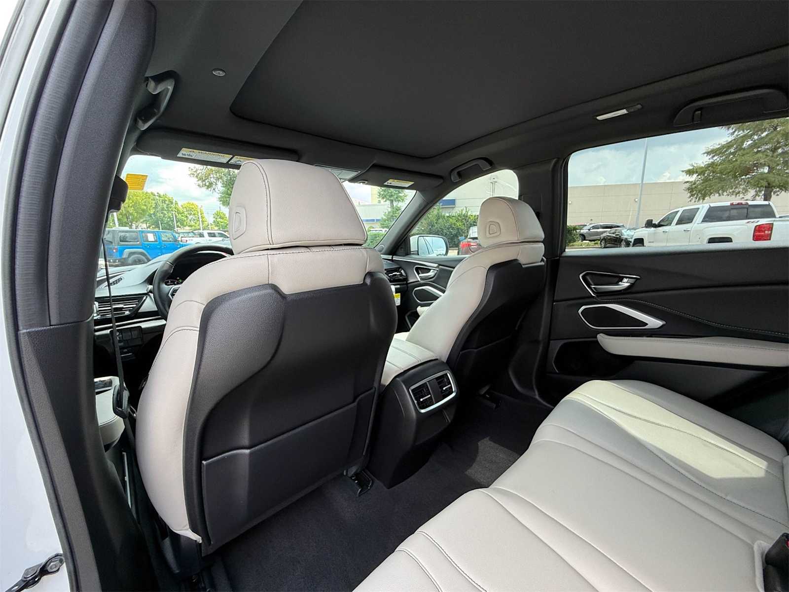 2025 Acura RDX Base photo 11