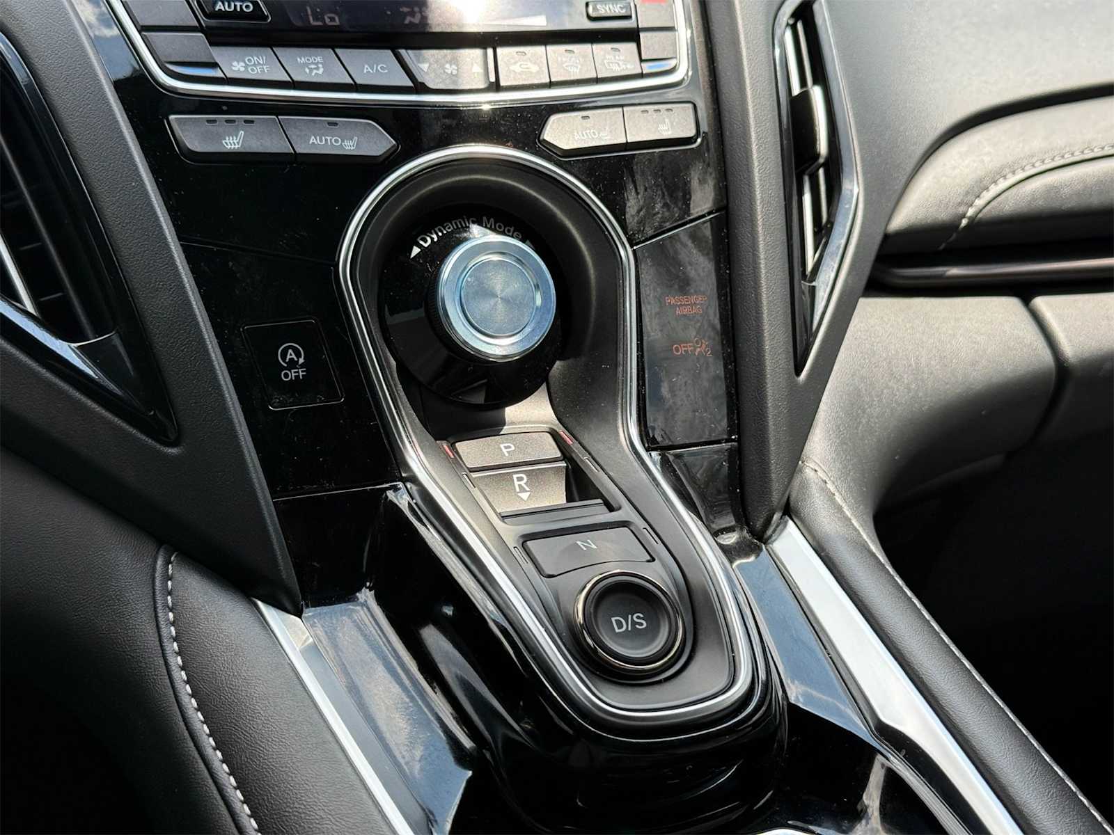 2025 Acura RDX Base photo 16