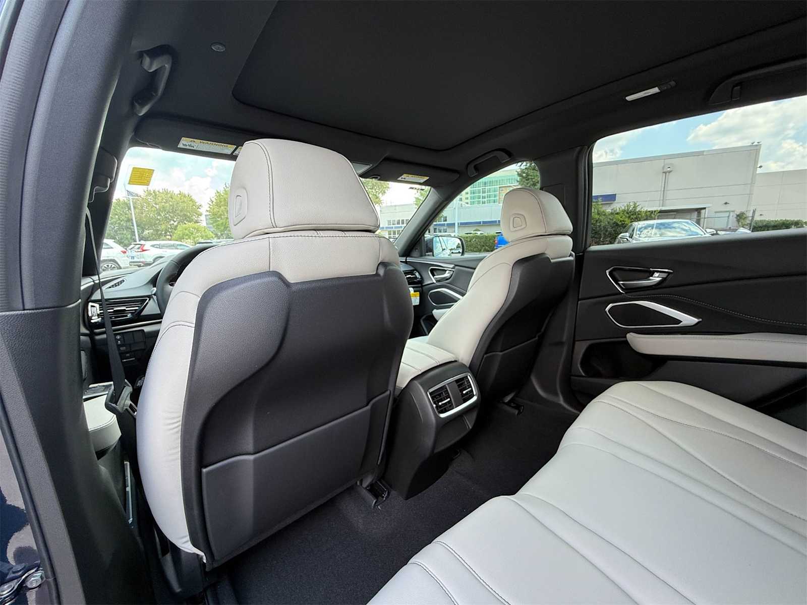 2025 Acura RDX photo 9