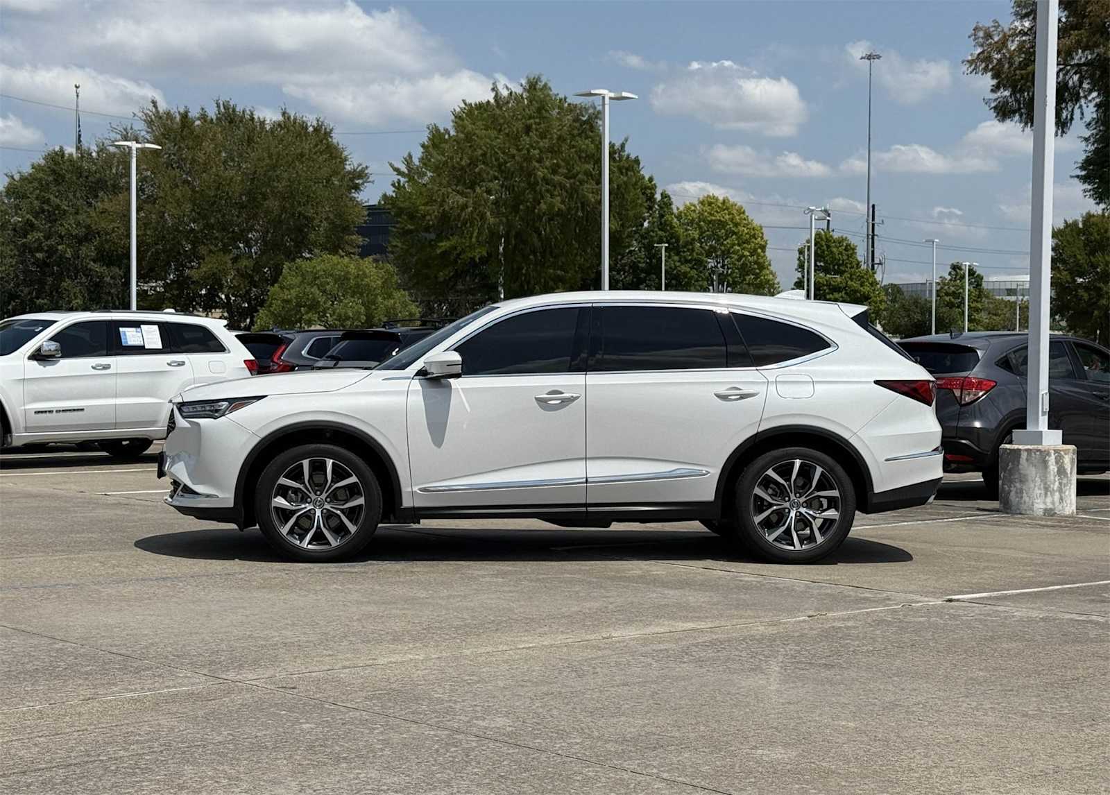 2023 Acura MDX Base Technology photo 3