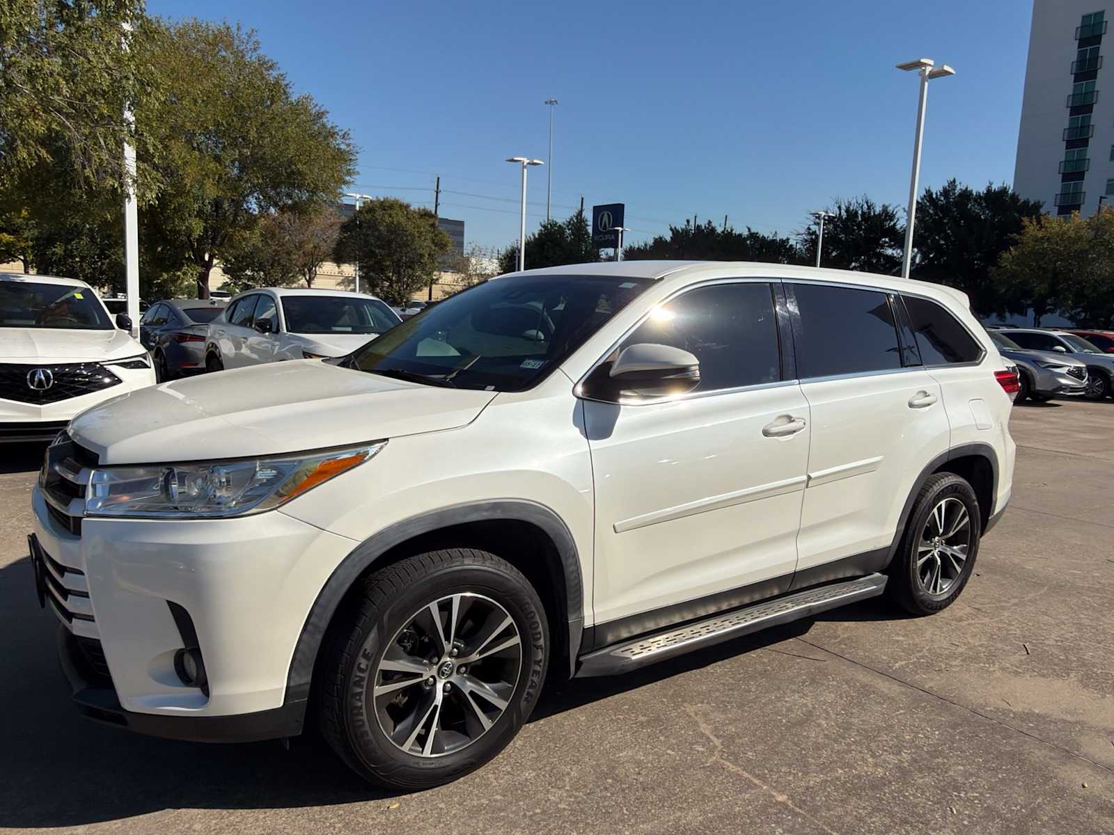 2019 Toyota Highlander LE