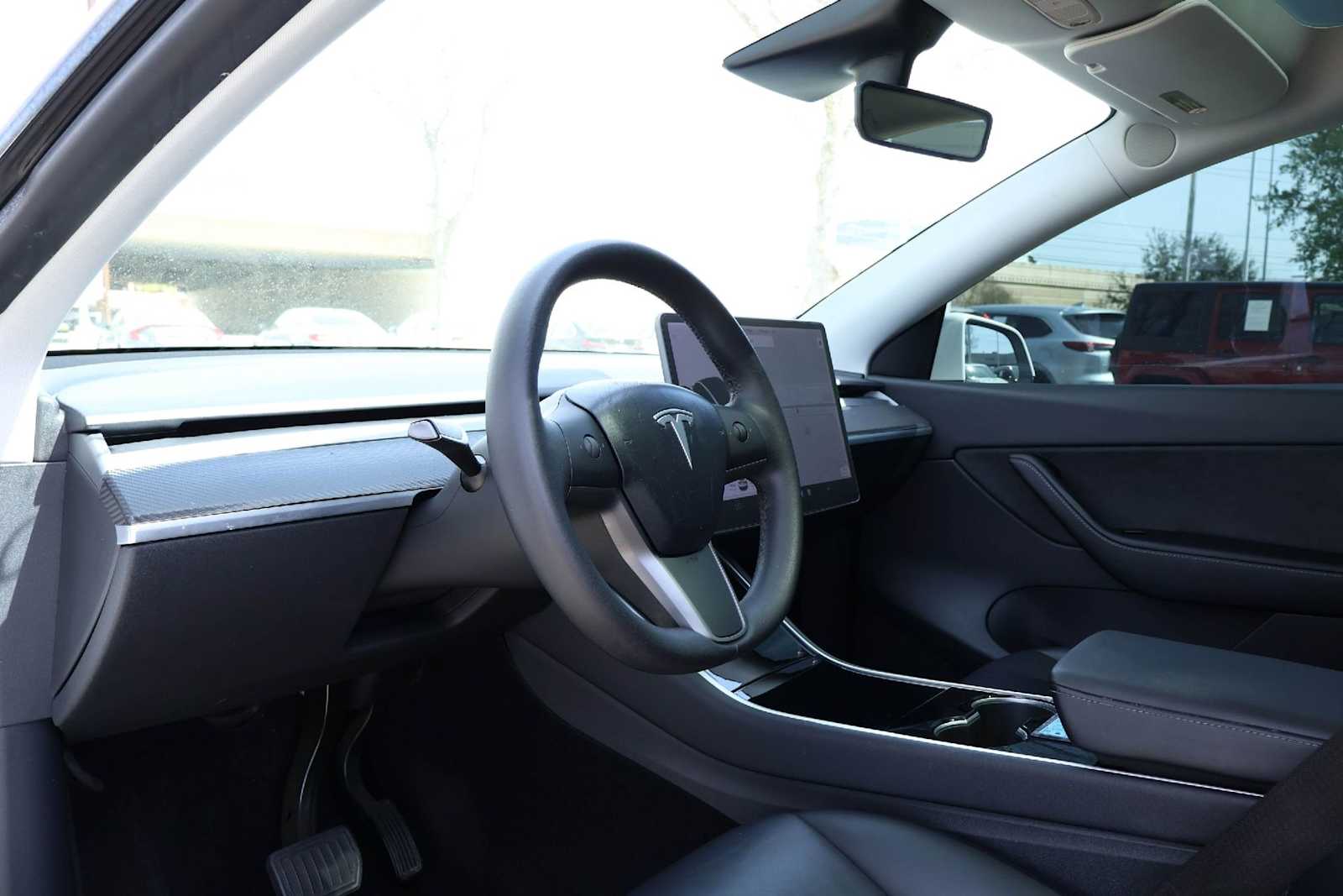 Used 2020 Tesla Model Y Long Range with VIN 5YJYGDEE9LF009618 for sale in Houston, TX