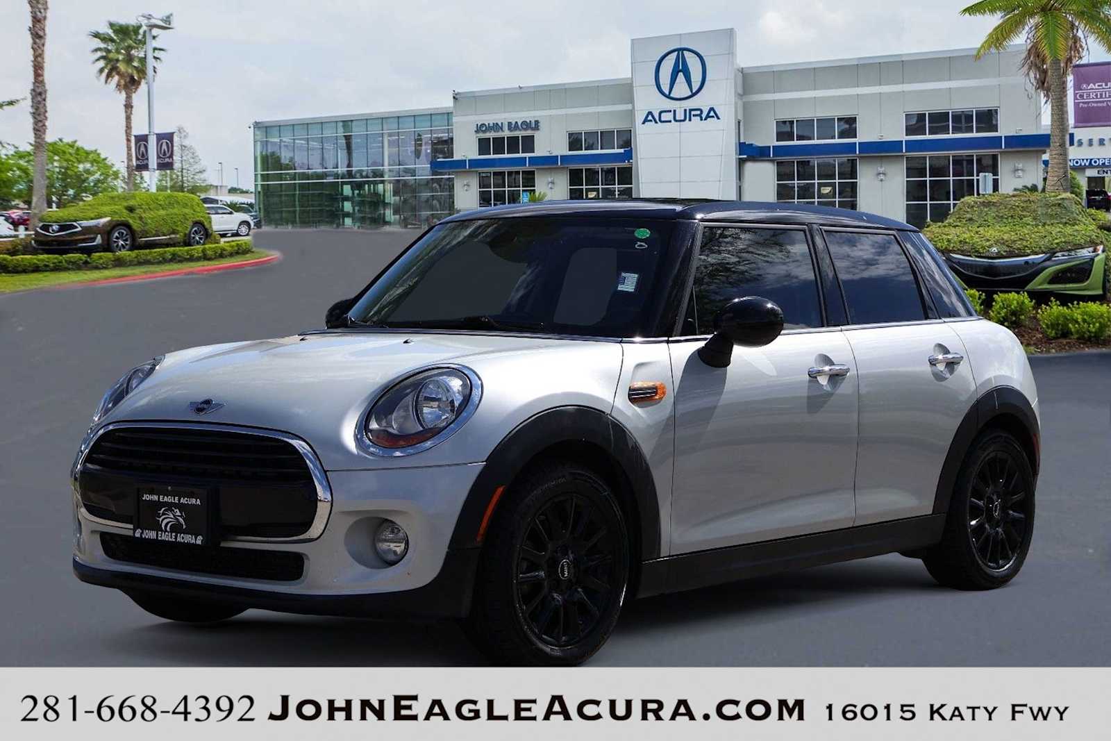 2017 MINI Hardtop 4 Door Cooper