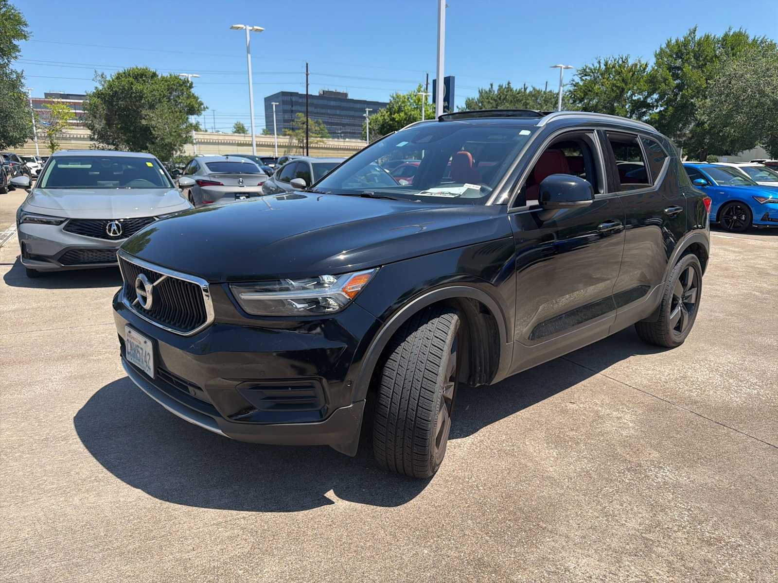 2019 Volvo XC40 Momentum