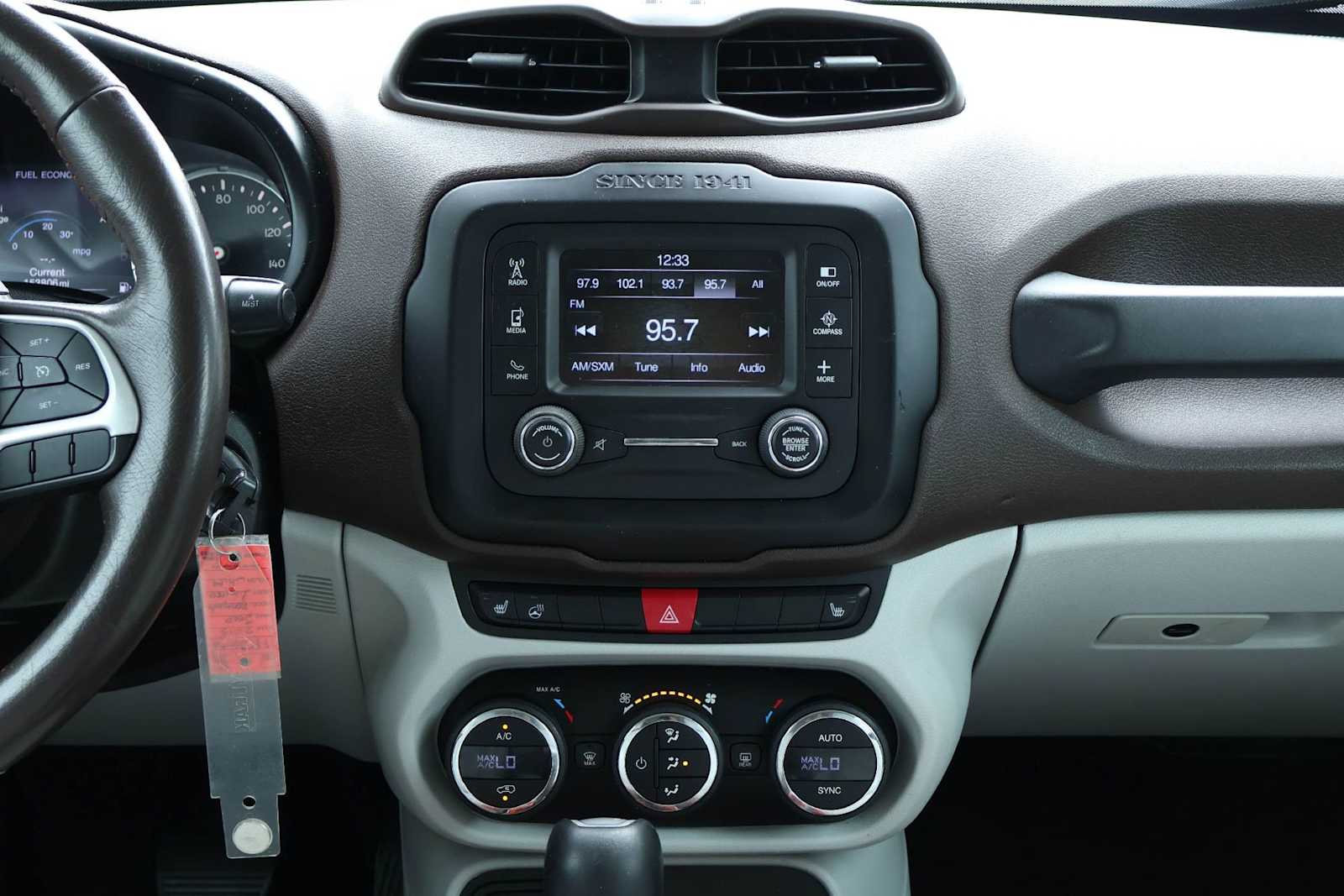 2015 Jeep Renegade Limited - Photo 16