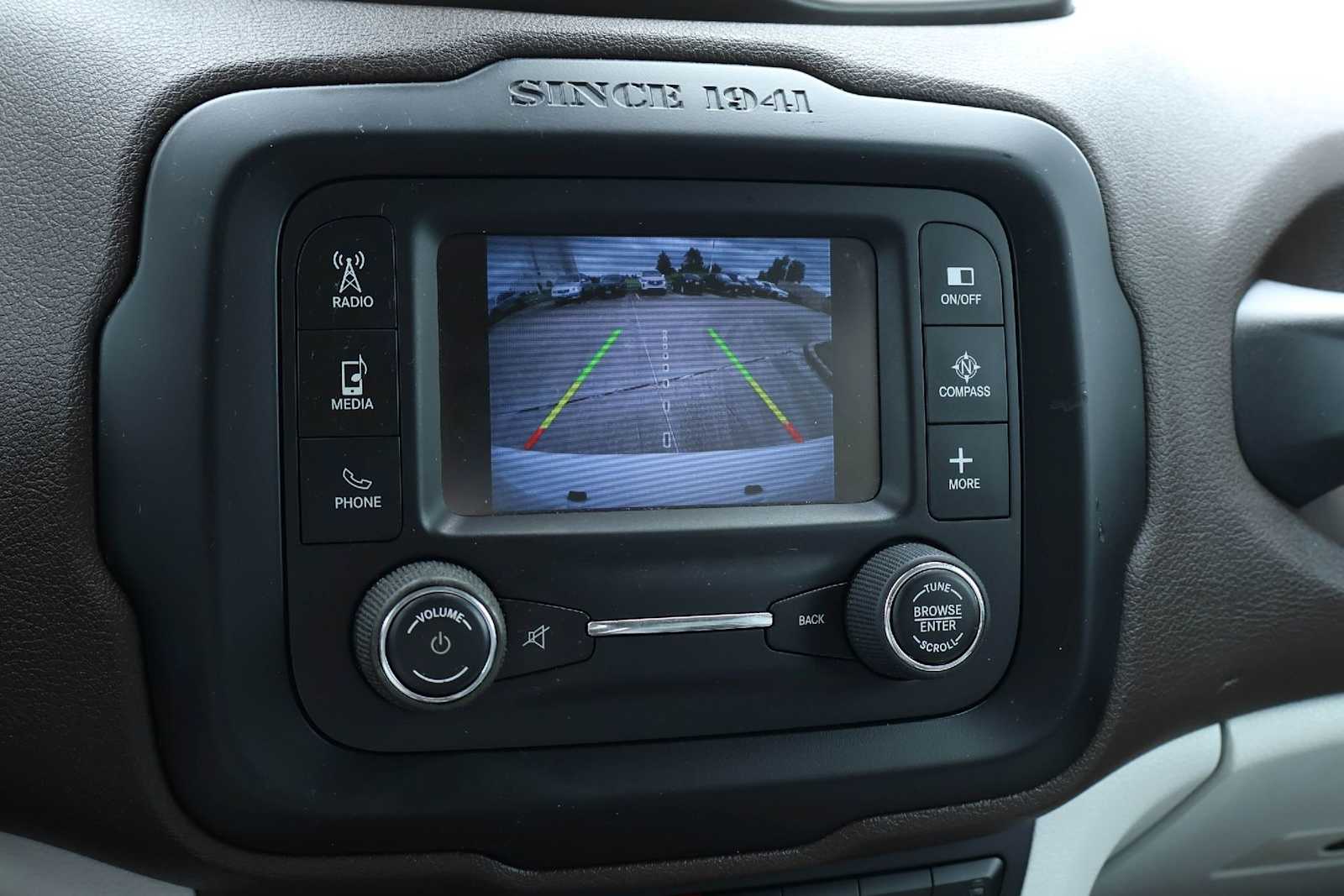2015 Jeep Renegade Limited - Photo 29