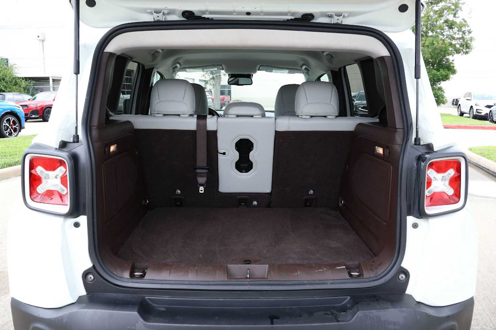 2015 Jeep Renegade Limited - Photo 19