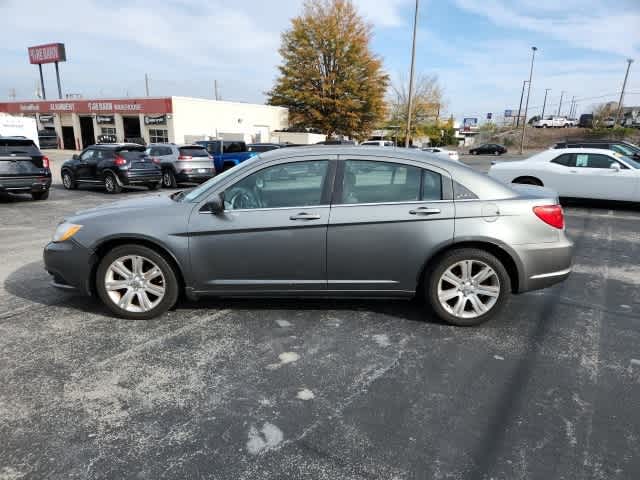 2013 Chrysler 200 LX 2